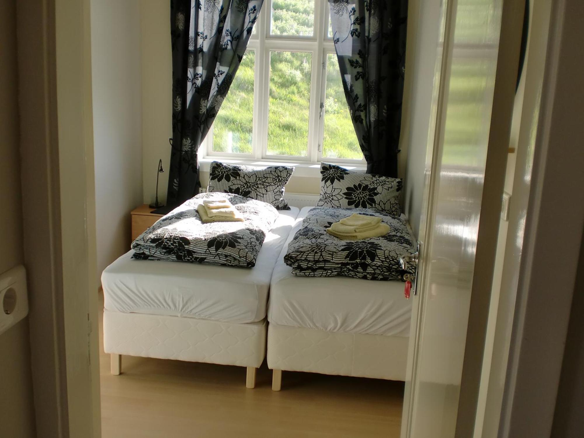 Guesthouse Tilraun 블론두오스 객실 사진